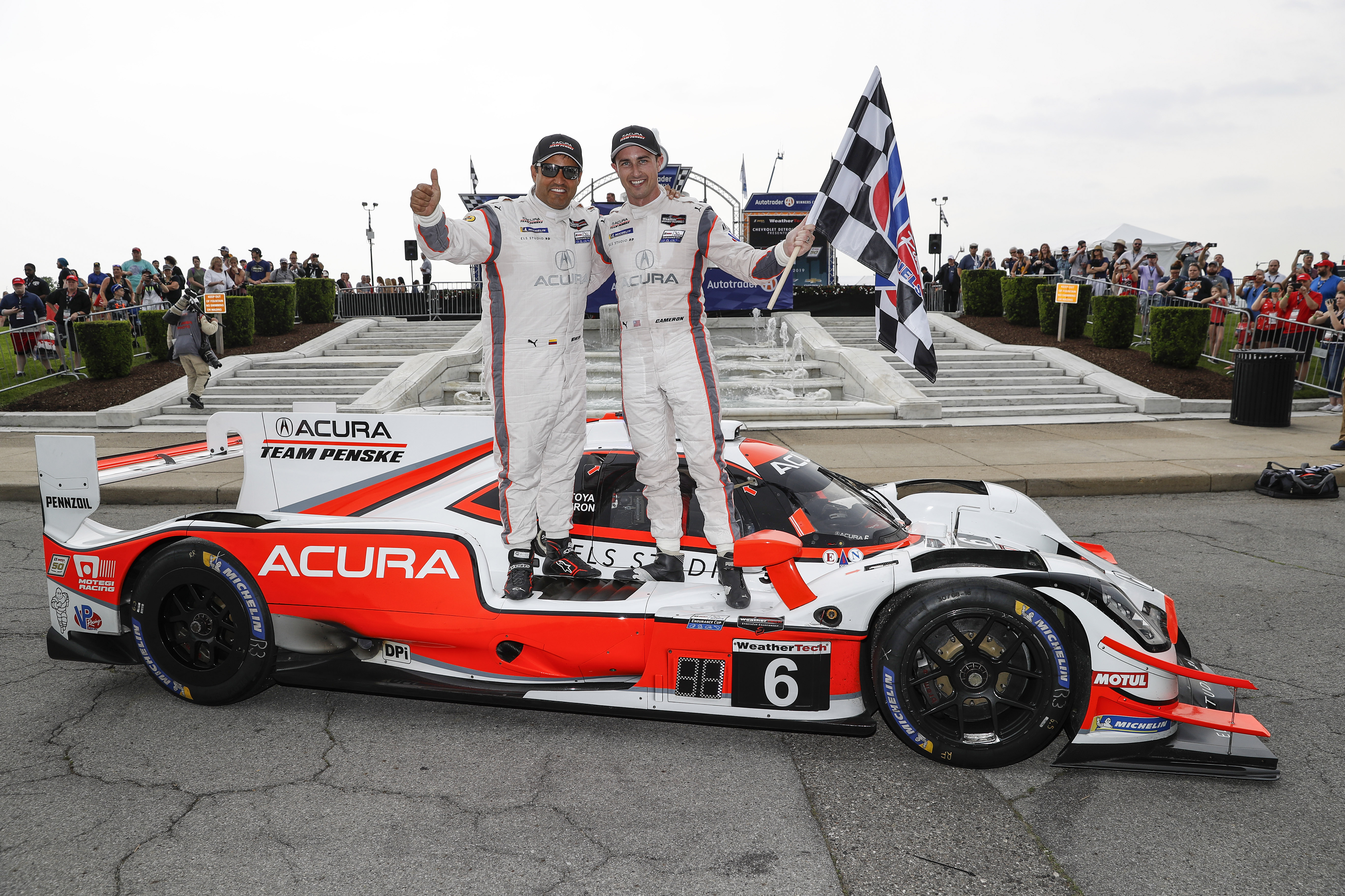 Cameron, Montoya Deliver Acura's First Detroit Win Since 2008, Snap GM's Win Streak in Chevrolet Sports Car Classic